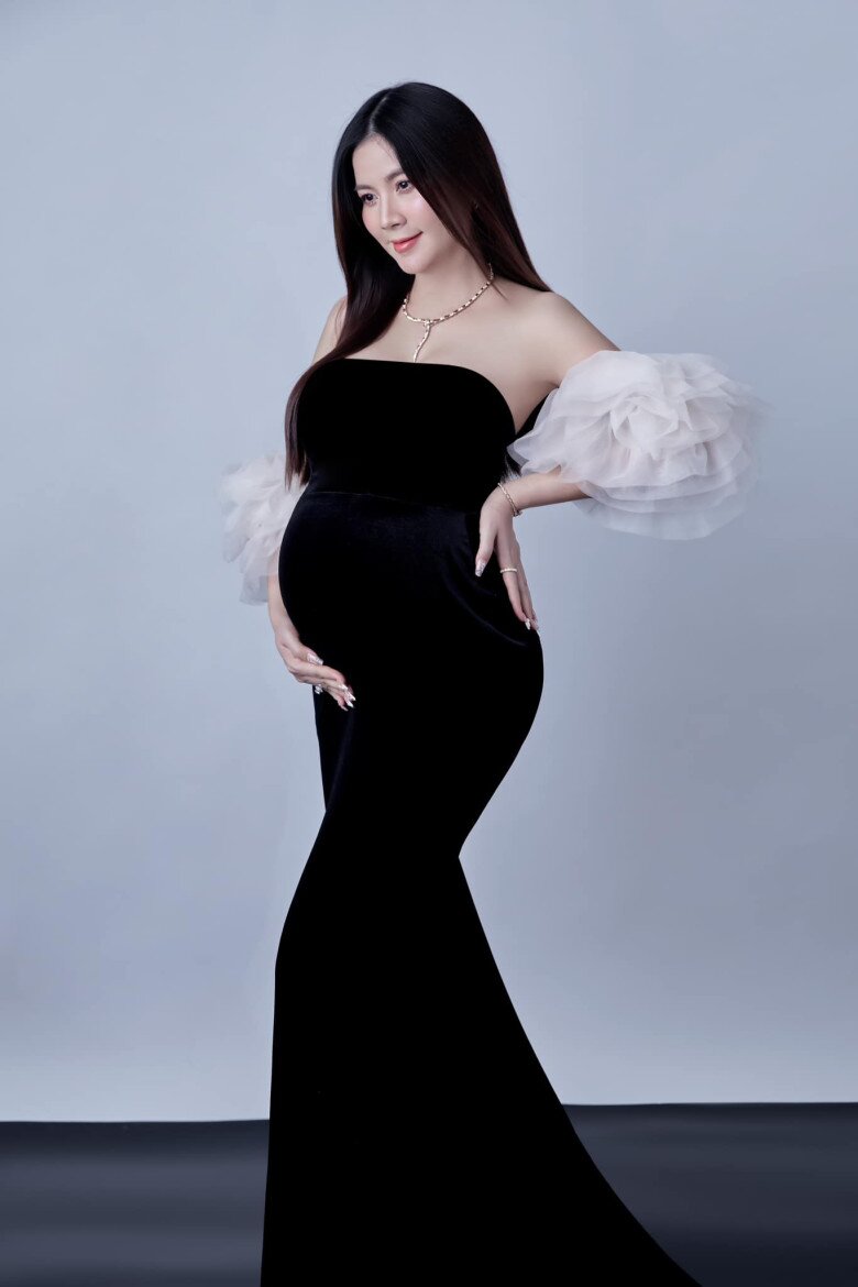 Trước khi có Lita, Kha Ly đã thực hiện IVF và từng bị thai lưu ở tuần thứ 8.