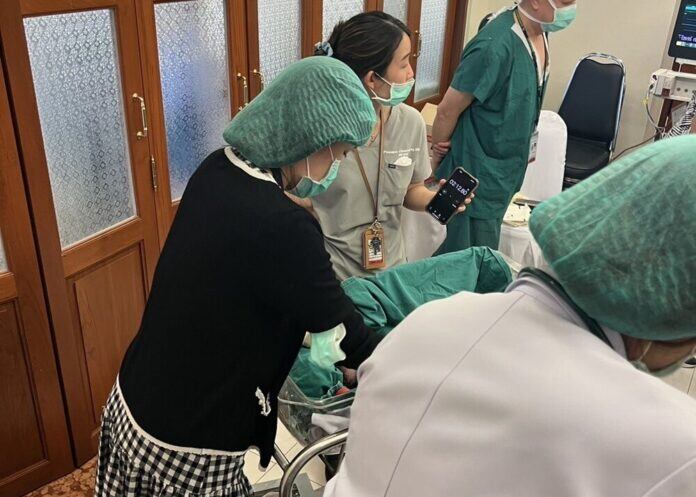 Sản phụ sinh con ở một căn phòng sinh tạm thời.