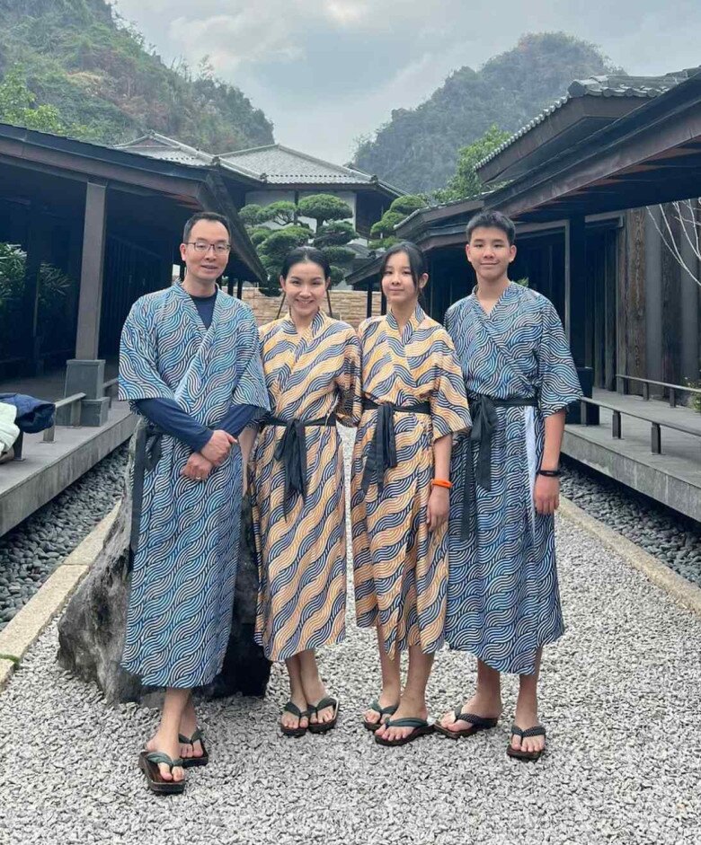 Loạt amp;#34;công chúaamp;#34; nhà hoa, á hậu Việt sở hữu đôi chân dài thẳng tắp, mẹ đứng kế trông như amp;#34;tí honamp;#34; - 2