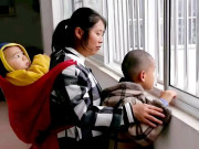 Bà bầu - Bị nhà chồng mắng là “sao chổi” vì sinh 3 con bại não, người phụ nữ tái hôn đẻ đứa thứ 4 thì bất ngờ trước sự thật
