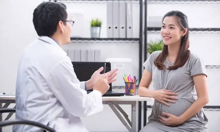 Hãy luôn giữ liên lạc với bác sĩ và người thân hỗ trợ.