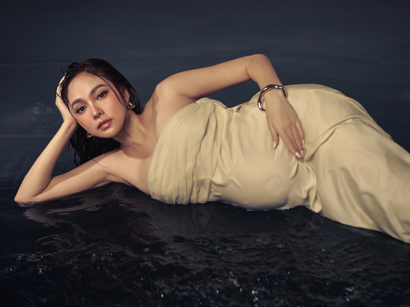 Lưu Hiền Trinh từng bị “rớt trứng” do nhảy quá sung sau khi làm IVF, đi đẻ không chịu ngồi xe lăn vì sĩ diện - 4