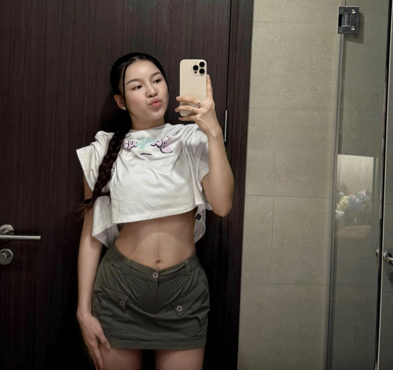 Yến Xuân nhanh chóng lấy lại vóc dáng sau sinh.