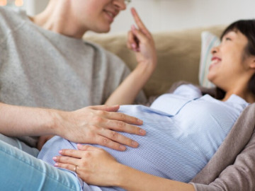 Vợ bầu đòi hỏi chuyện ấy, chồng lên mạng xin lời khuyên và nhận được câu trả lời đầy bất ngờ