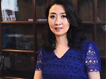 Năm thứ 3 làm đám giỗ chồng, bố mẹ anh tặng con dâu 1 món quà khiến tôi run rẩy