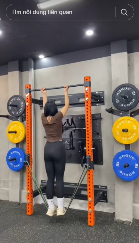 Anh Thơ chăm chỉ tập gym và thể thao để tăng cường thể lực cho các cuộc thi cũng như độ body săn chắc.