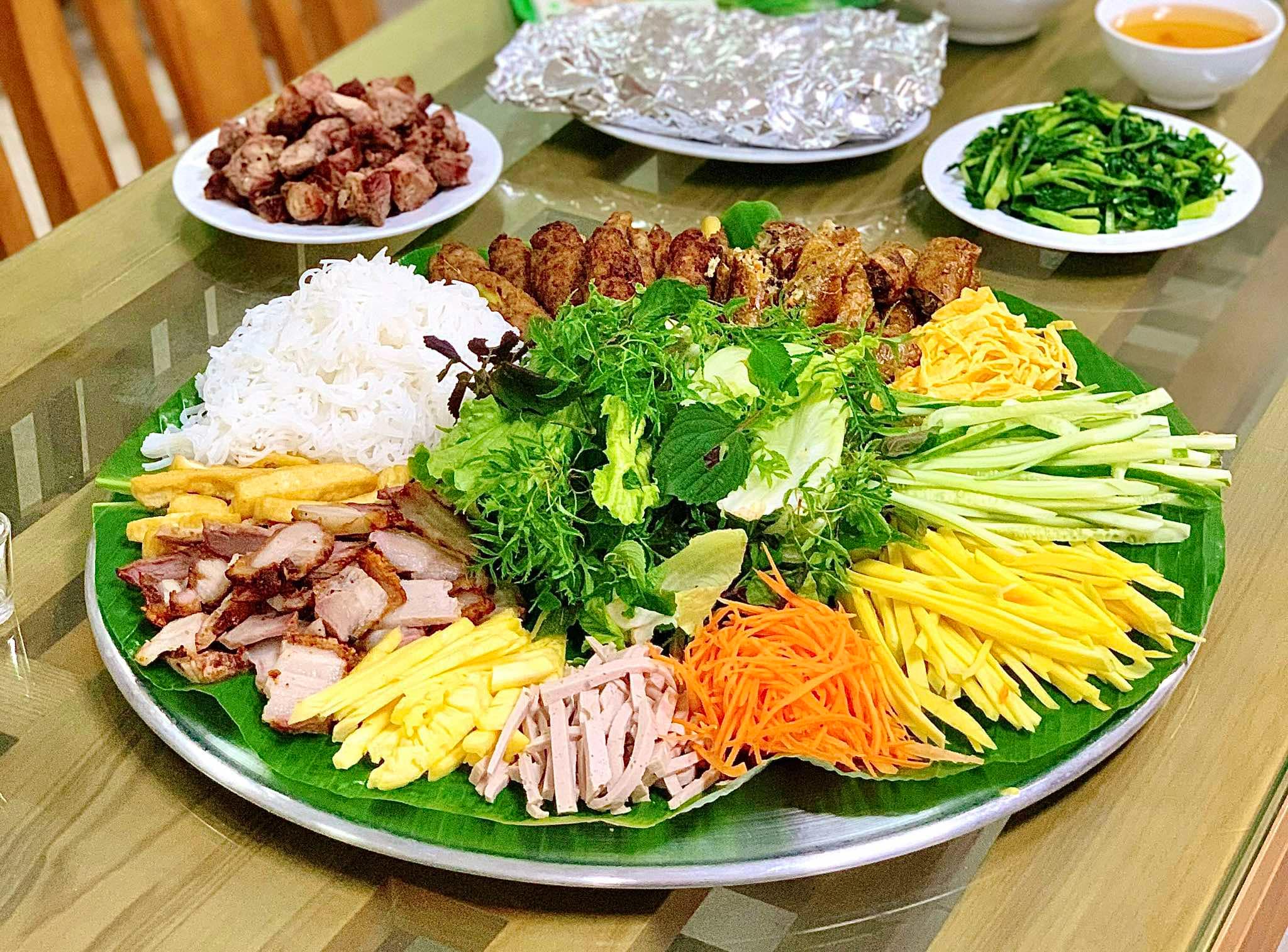 7X chia sẻ loạt bữa ăn nấu cho đồng nghiệp ở cơ quan, mâm nào cũng ngon miệng đầy ắp như cơm nhà - 13