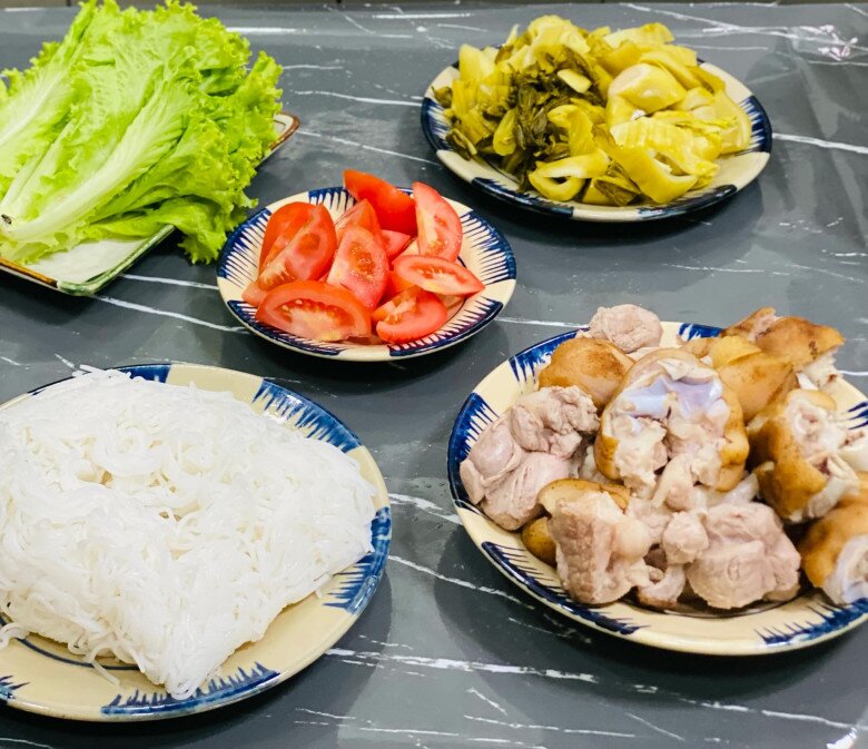 Chỉ một thay đổi nhỏ, bún chân giò trở thành món ăn mới lạ ai cũng muốn thử! - 2