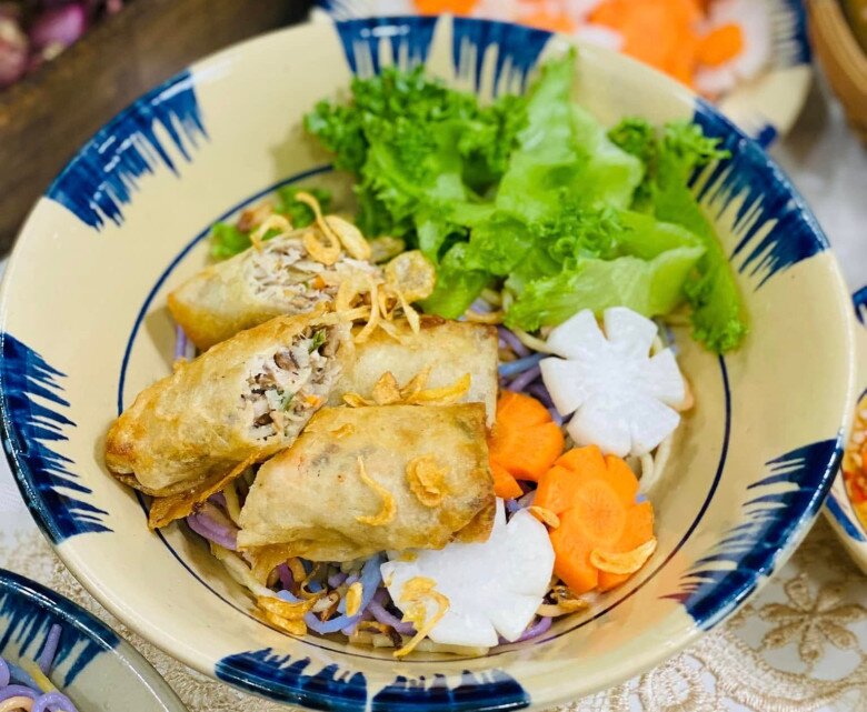 Mẹ đảm làm nem rán kiểu miền Nam không cần đến trứng nhưng vẫn giòn ngon, nhân kết dính như thường - 8