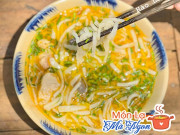 Bếp Eva - Độc đáo món cháo nhưng phải ăn bằng đũa mới đúng điệu ở Quảng Trị