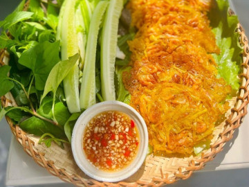 Bánh tép khoai lang thơm nức, giòn rụm, cuốn cuốn chấm chấm ăn ngon mê