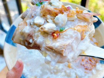 Cuối tuần làm nồi cháo sườn nghêu ngọt thơm, beo béo, sánh mịn ăn sướng cả miệng