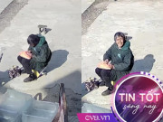 Tin tức - Định không về quê ăn Tết, cô gái bật khóc khi thấy hành động của mẹ trước camera