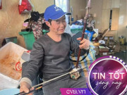 Bác lao công 62 tuổi tự học chơi đàn, mở “buổi hòa nhạc” tại nơi chẳng ai ngờ tới