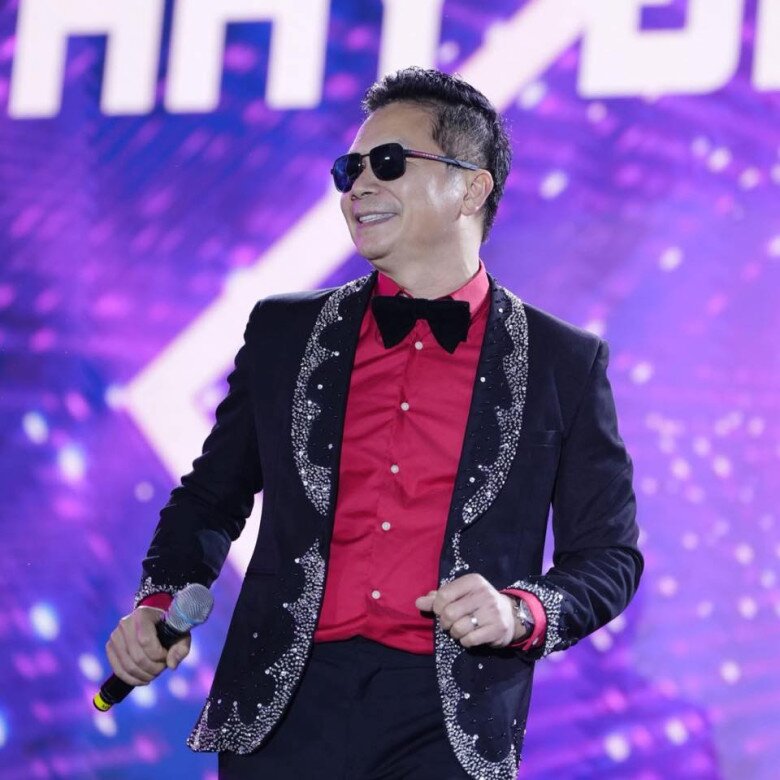 Ở độ tuổi 53, Shark Hưng vẫn rất trẻ trung, giàu năng lượng.