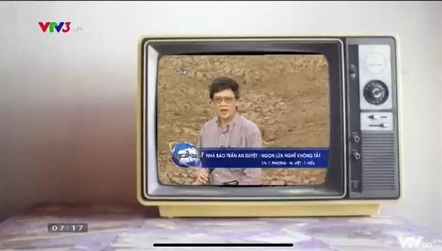 Cố nhà báo Trần An Duyệt hồi trẻ, hình ảnh làm nhiều người nhận xét Quang Minh giờ trông rất giống bố ngày xưa.