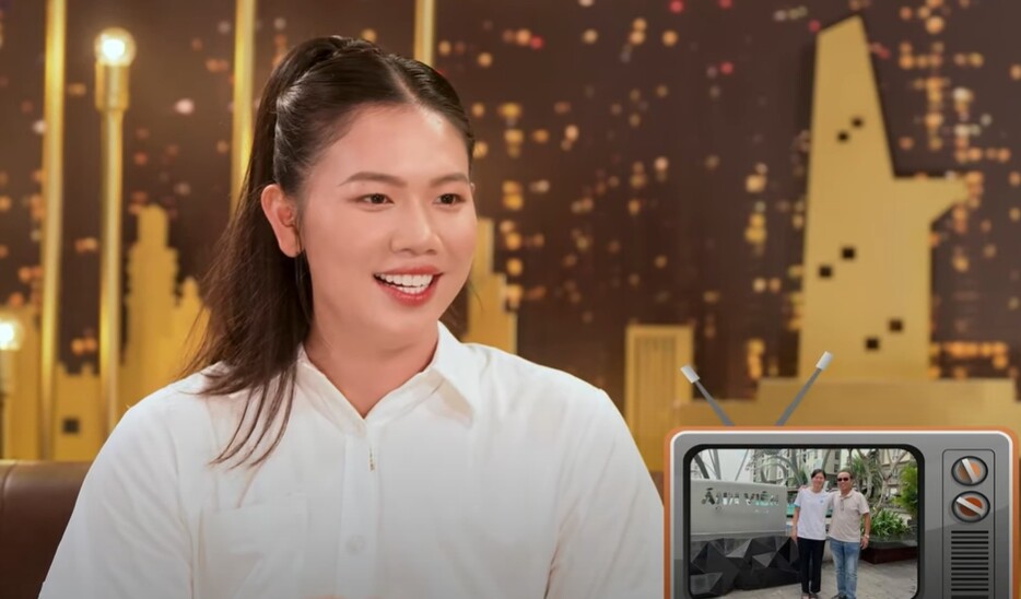 Cô cho biết vợ chồng vị đại gia rất tốt với mình, ngay cả khi cô giã từ sự nghiệp bơi lội.