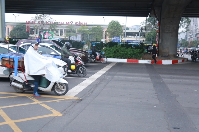 Ngoài một số trường hợp bất chấp vi phạm, số đông người dân chấp hành nghiêm chỉnh luật an toàn giao thông để không vi phạm các điều khoản trong Nghị định 168.