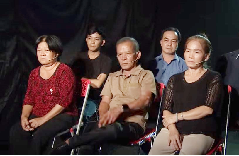Gia đình chú Bá có mặt trong chương trình để gặp lại anh