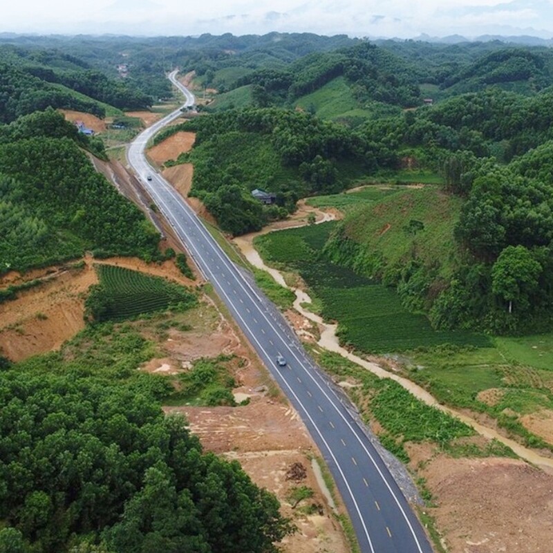 Tuyến cao tốc Chợ Mới – Bắc Kạn sẽ được xây dựng với chiều dài gần 29km, tổng vốn hơn 5.750 tỷ đồng. Tuyến đường được xây dựng theo tiêu chuẩn đường cao tốc với vận tốc thiết kế 80km/h, 4 làn xe, bề rộng nền đường 22m. Đoạn tuyến nối dài khoảng 0,4km, quy mô 2 làn xe. 