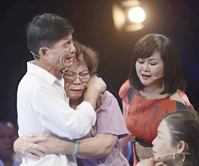 Đâu ai ngờ có ngày con gặp lại mẹ