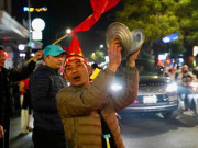 Tin tức - "Đêm trắng" Hà Nội mừng Việt Nam vô địch ASEAN Cup 2024