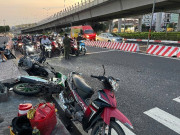 Tin tức - Vụ ô tô Mercedes tông hàng loạt xe máy: Một nữ sinh tử vong