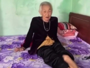 Sức khỏe - Cụ bà gần 90 tuổi gây sốt mạng xã hội về độ "dẻo dai" như vận động viên