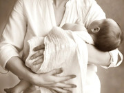 Tin tức - Trót dại mang bầu sợ cha mắng, người phụ nữ Kiên Giang tự sinh rồi cho con đi, 55 năm sau xảy ra chuyện khó tin