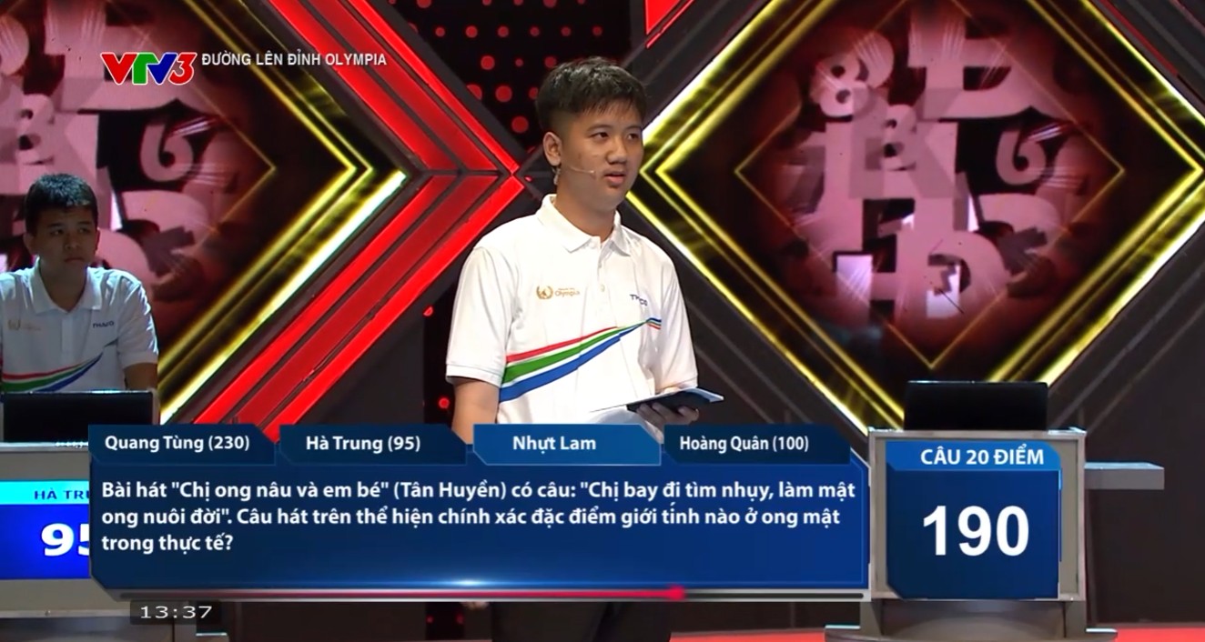 Cũng với 1 câu trả lời đúng, Nhựt Lam nâng điểm số lên 210 sau lượt thi Về đích của mình. Hà Trung tiếp tục trả lời sai và bị trừ điểm. 