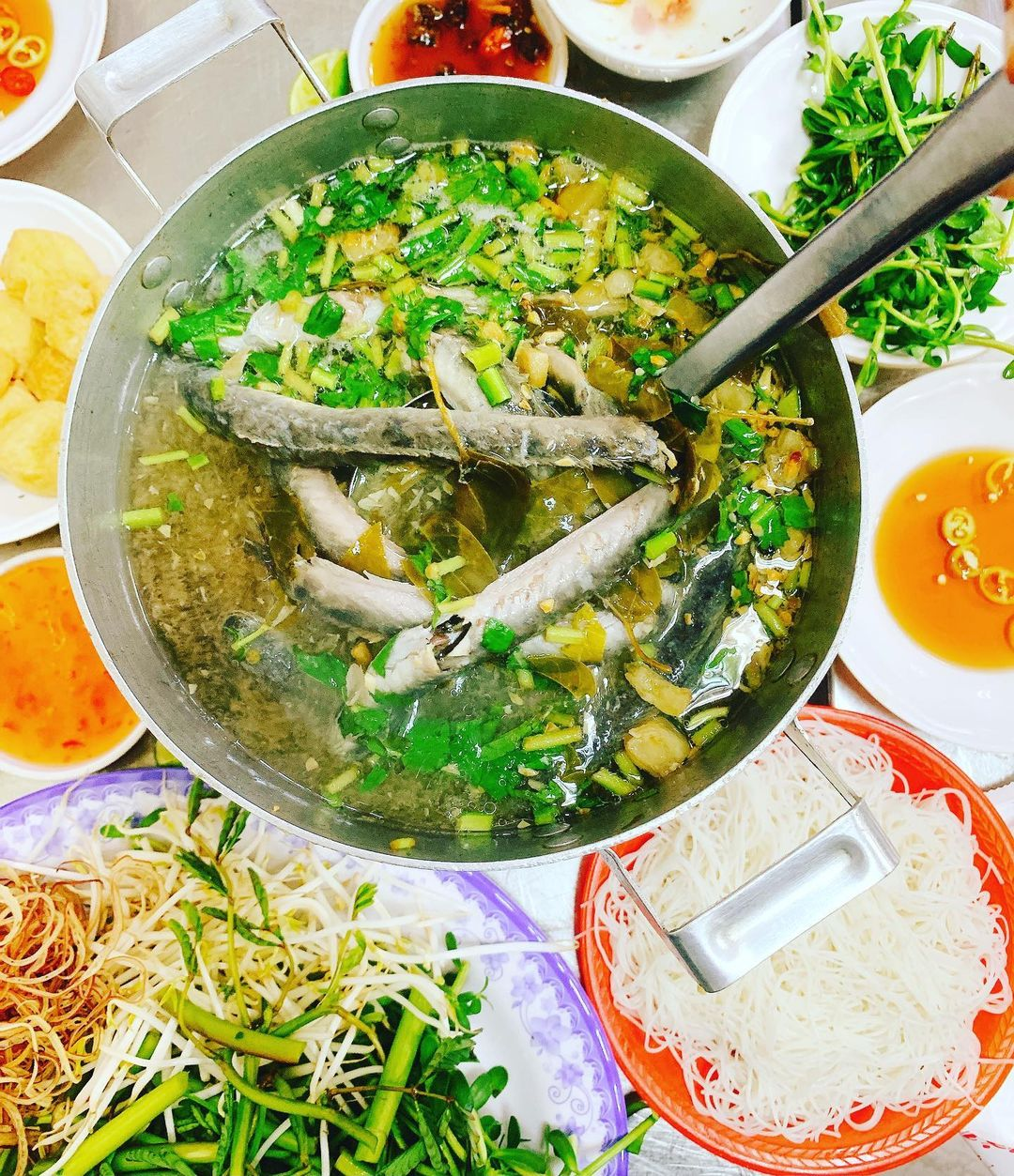 Lẩu cá kèo Bà Huyện