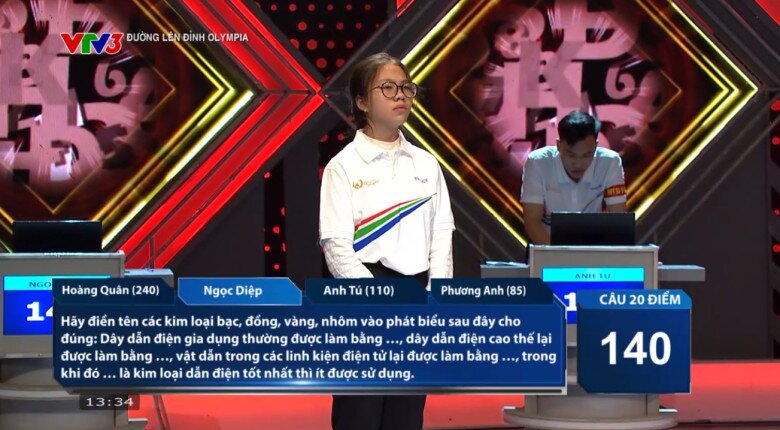 Người Về đích tiếp theo là Ngọc Diệp với 2 câu trả lời đúng. Hoàng Quân có 1 đáp án chính xác và lấy đi 20 điểm của Ngọc Diệp. Kết thúc lượt thi của mình, Ngọc Diệp có 160 điểm. 