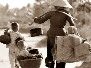 Trót thương người đã có vợ, cô gái Huế chấp nhận nuôi con một mình, 51 năm sau xảy ra chuyện không ngờ 