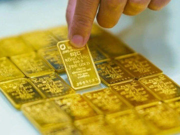 Giá vàng bất ngờ tăng mạnh