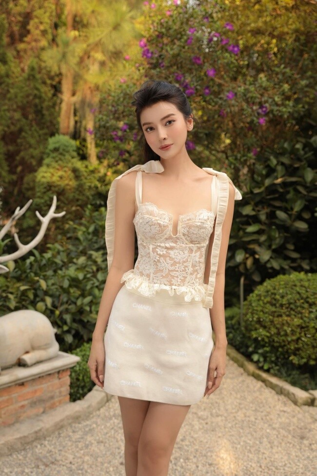 Người đẹp biết ơn vì vẫn còn đam mê và được làm nghề.