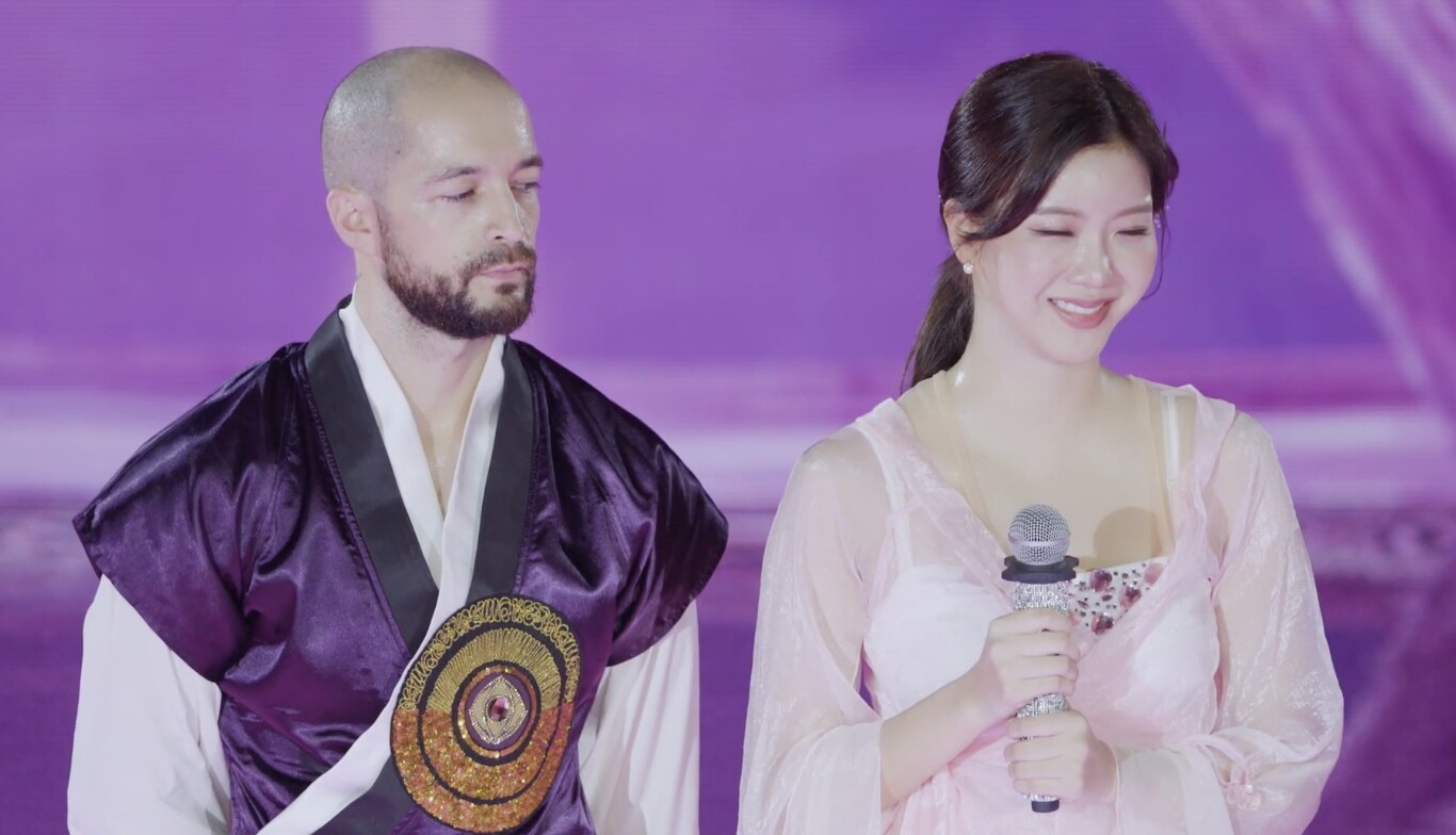 Hooyeon là thí sinh người Hàn Quốc cuối cùng của Bước nhảy hoàn vũ.