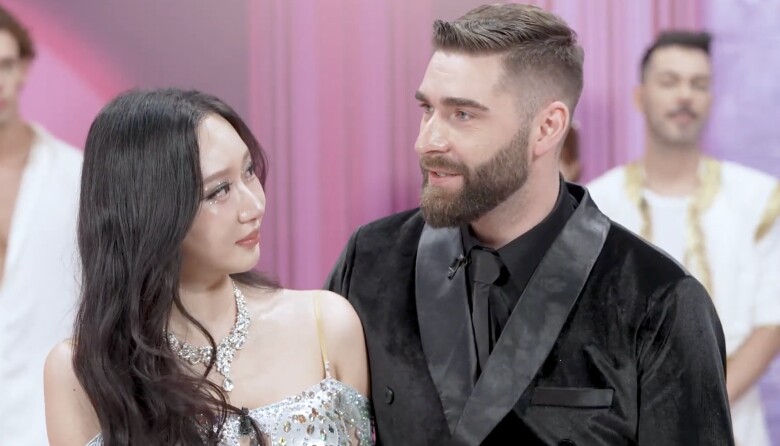 Người chơi đến từ Hàn Quốc - Minyoung cũng ngậm ngùi ra về cùng bạn nhảy.