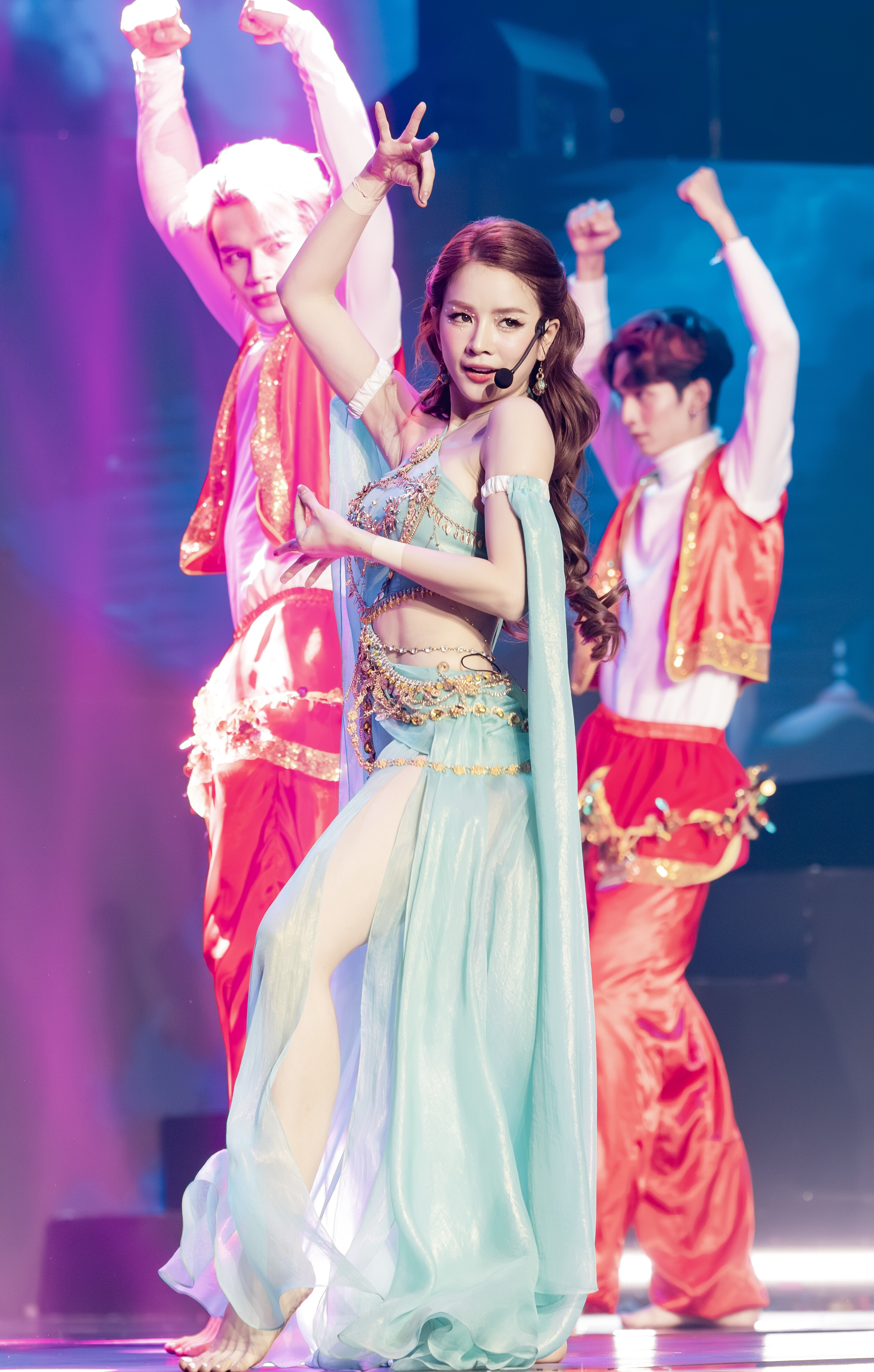 Mặc dù có sự bứt phá, song đội Mie lại tiếp tục thất bại trước Tóc Tiên và Kiều Anh.