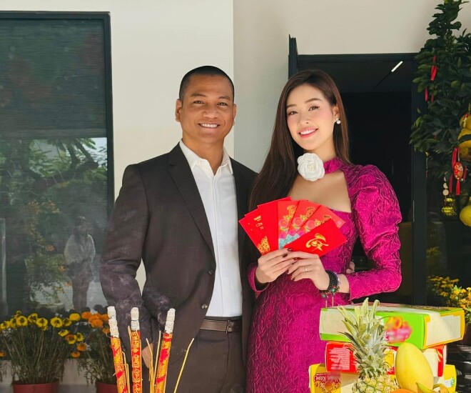 Hoa hậu Khánh Vân hạnh phúc bên ông xã hơn 17 tuổi.