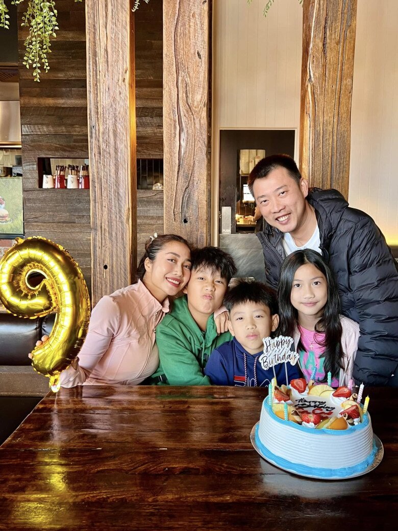 Tình cảm của Ốc Thanh Vân và chồng vẫn tốt đẹp trong suốt 1 năm cô ở Úc.