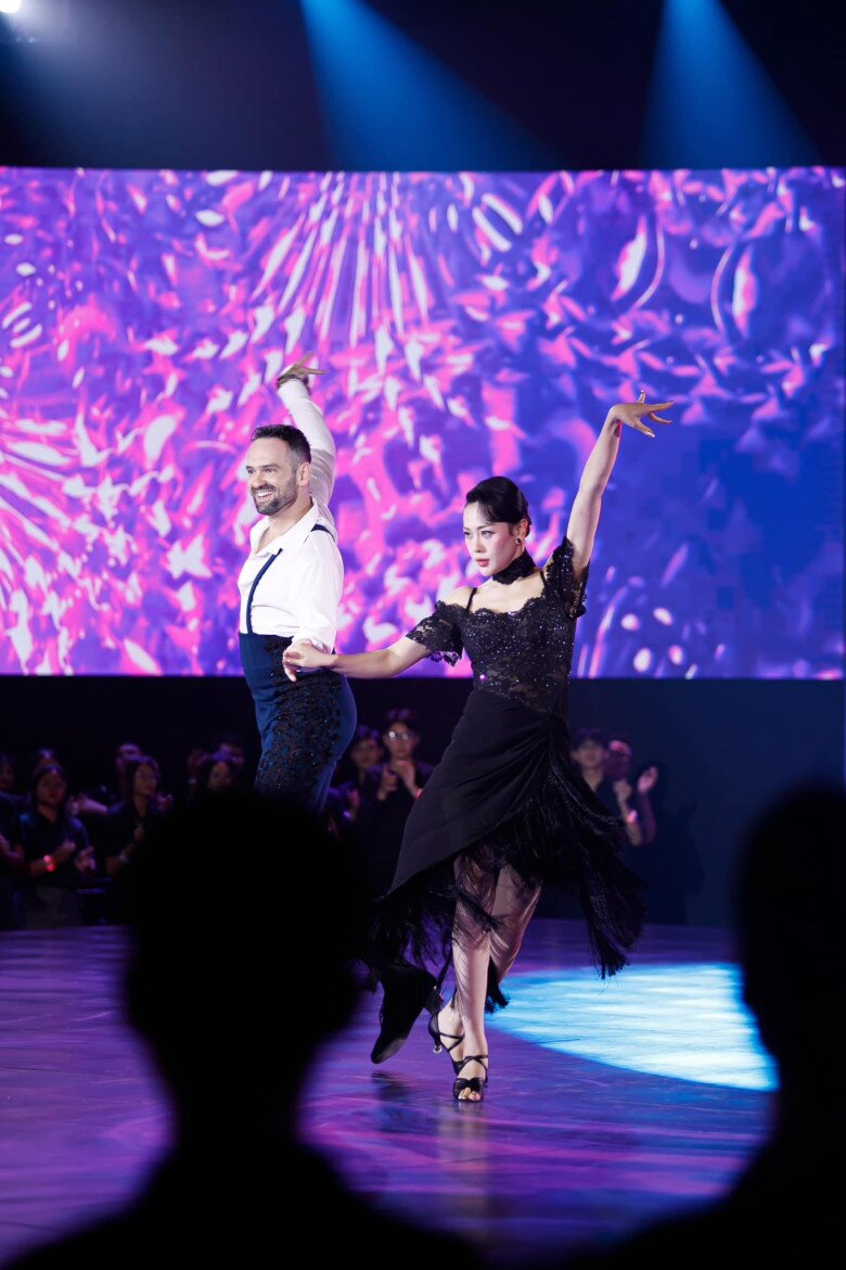 Bà xã Shark Bình “hoan hỉ” trước những lời nhận xét trái chiều.