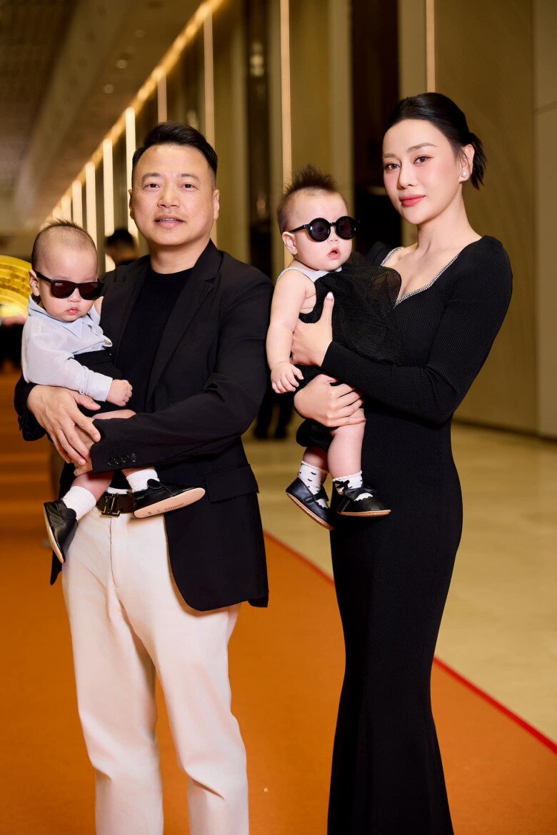 Phương Oanh cho biết 2 con rất thích thú khi thấy mẹ nhảy múa.