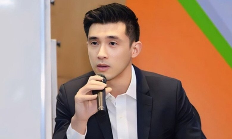 Thiếu gia Minh Đạt sở hữu ngoại hình điển trai.