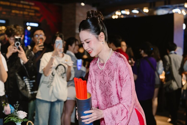 Midu vướng nghi vấn đang mang bầu.
