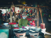 Giữa lòng Phú Yên có khu chợ bán đủ đặc sản miền Trung, được mệnh danh là chợ rẻ nhất Việt Nam