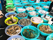 Lifestyle - Phú Quốc có khu chợ sầm uất bậc nhất, bán đủ đồ tươi ngon và đặc sản làm quà, đảm bảo khách nào cũng mê