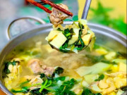 Lifestyle - Món lẩu đặc sản không ai không biết ở Đà Lạt: Nổi tiếng nhờ thêm vào loại lá dại thơm ngon