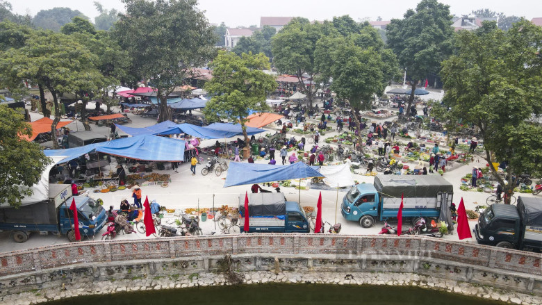 Ngôi chợ hơn trăm tuổi giữa lòng Bắc Giang: Lúc nào cũng sầm uất, được công nhận là di tích lịch sử quốc gia - 2