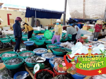 Mách bạn khu chợ bán hải sản rẻ nhất Nha Trang, khách Tây cũng mê tít vì trải nghiệm có một không hai