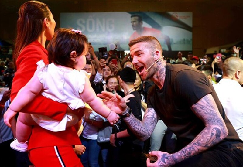 Tại sự kiện, vóc dáng bụ bẫm và sự xinh xắn, đáng yêu của Myla đã khiến David Beckham không ngừng xuýt xoa khen ngợi.